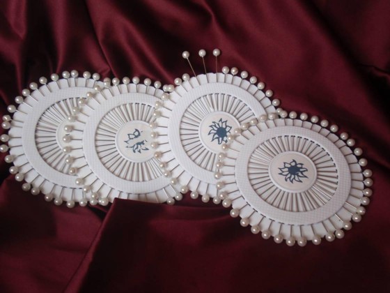 Špendlíky perleťové BIELE (40 ks)